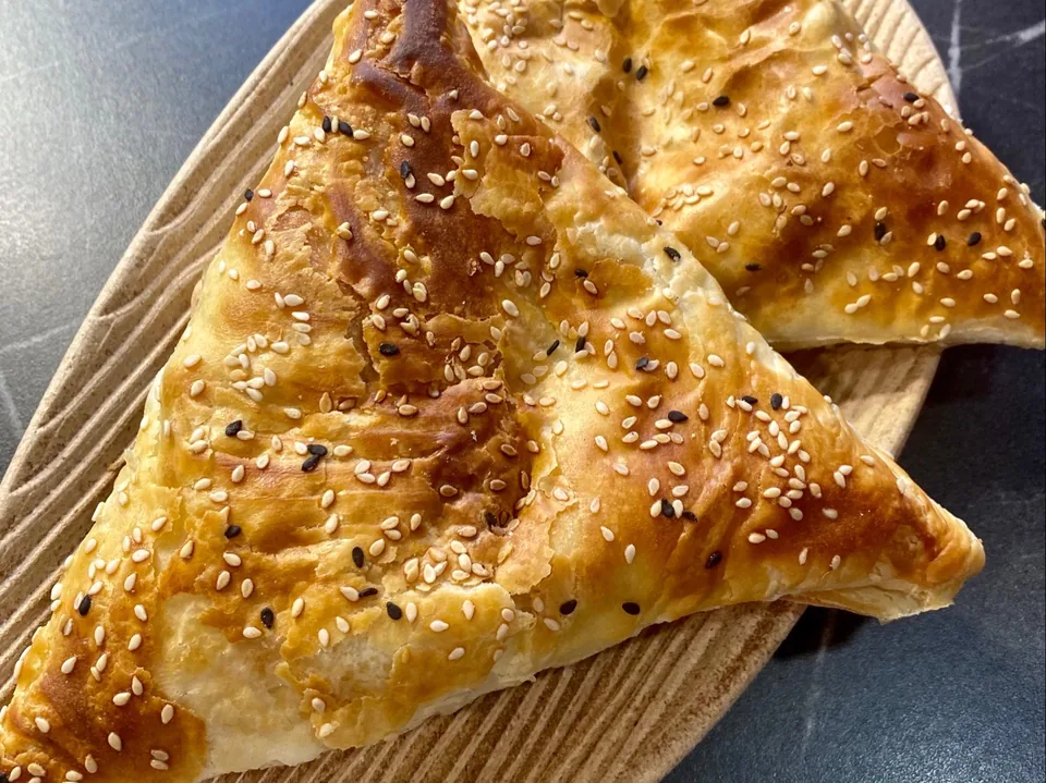 Самса с говядиной (слоёное тесто)